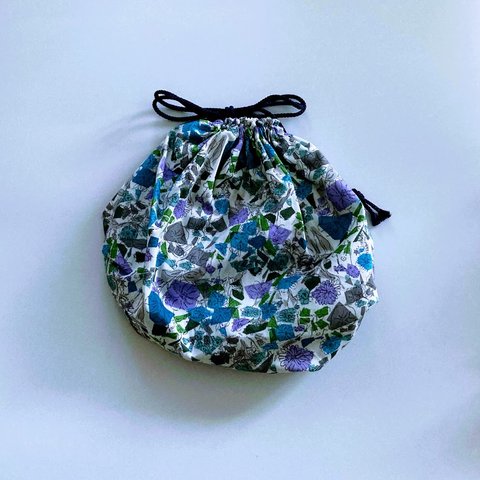 シジミ巾着　Drawstring pouch of Clam shape　（ Liberty Confetti Flowers） 