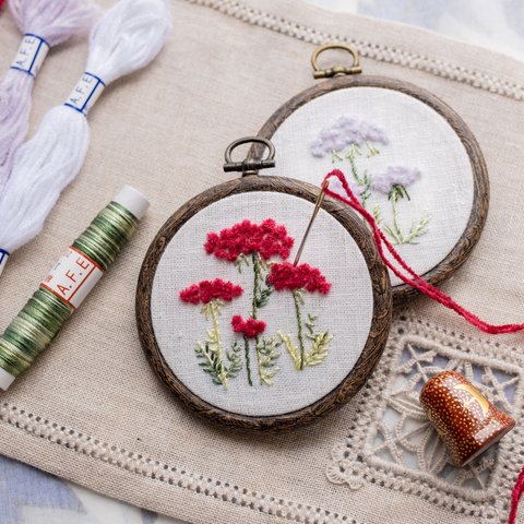 ノラニンジンの花刺繍キット〜A.F.Eモール刺繍糸でつくる簡単刺繍キット