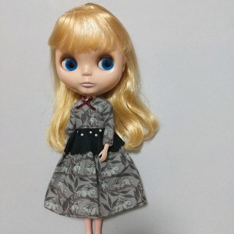 （Discount!💓）ウサギ柄🐰LIBERTYエアリーコットのペプラムワンピース　ブライス　リカちゃん　アウトフィット