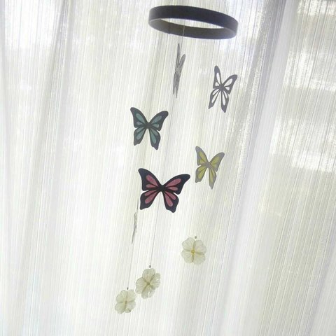 モビール　蝶々　（展示用）