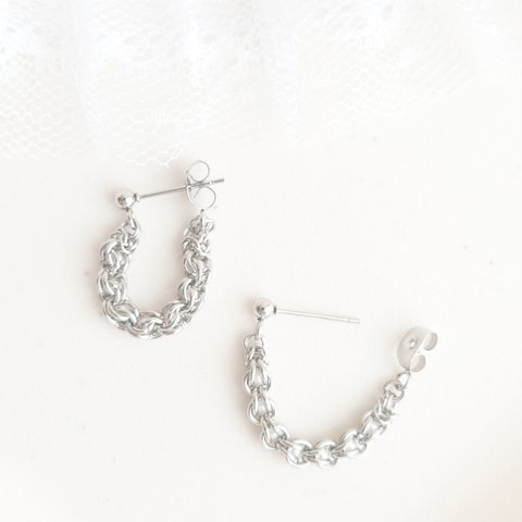 【金属アレルギー対応】キャッチ付きチェーンピアス　4mm