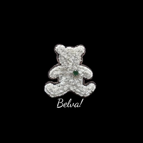  ビーズ刺繍のブローチ　-テディベア(オフホワイト)-teddy bear
