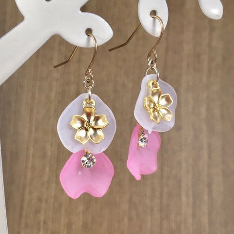 桜の2連花びらピアス/イヤリング