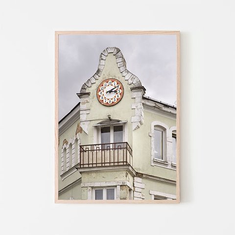 時計のあるポーランドの古い家の一角 / ポスター 写真 建物 ヨーロッパ 東欧 アートプリント 2L～