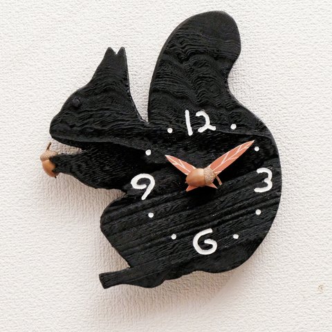 リスの掛時計