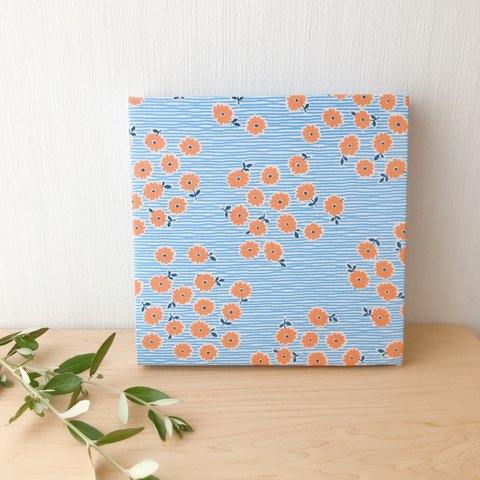 【m】ヴィルタ水面花柄のファブリックパネル*ブルー×オレンジ*