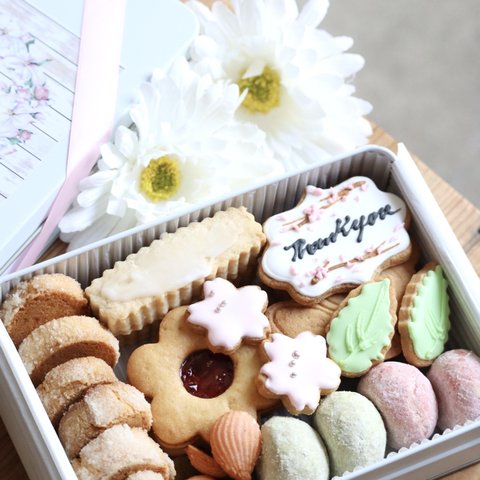 内祝いに☆桜のクッキー缶Thankyou（L）