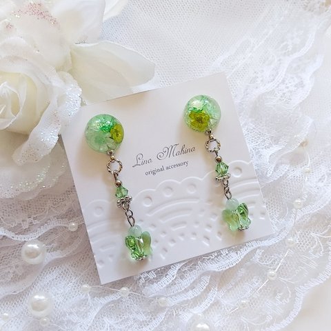 ＊°*・.｡*＊Green flowers 天然石翡翠 スワロフスキーペリドット Wバタフライ イヤリング/ピアス°*・.｡*＊