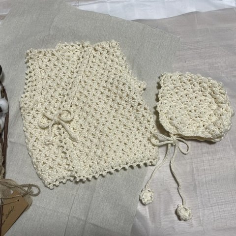 赤ちゃん用　胴着・ボンネット　手編みセット　0~12ヶ月