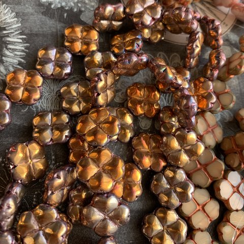 【4コセット】#czech beads#チェコビーズ　press beads  clover leaf15㎜　bronze系mix