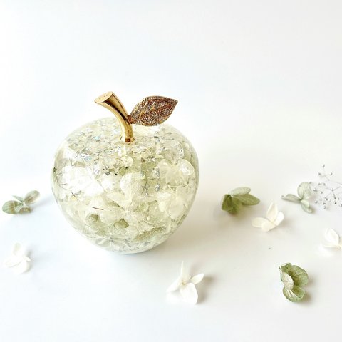 オシャレ大好き気品のあるりんご🍎ホワイトシルバー ハーバリウム ガラスの林檎 大 固まるハーバリウム りんごハーバリウム 