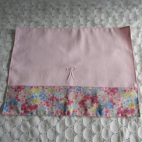 サイズが選べる☆ランチョンマット　ピンク花柄１　リボン刺繍　さくらんぼ