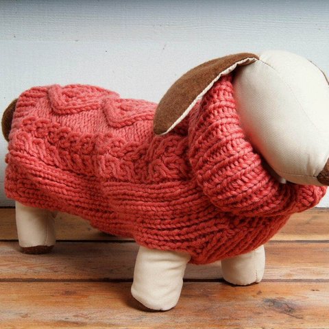 新春セール！値下げ。手編み わんちゃんセーター ローズピンク ウール