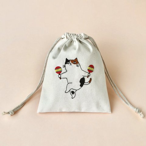 【新作】＊手刺繍＊巾着ポーチ（踊る猫）