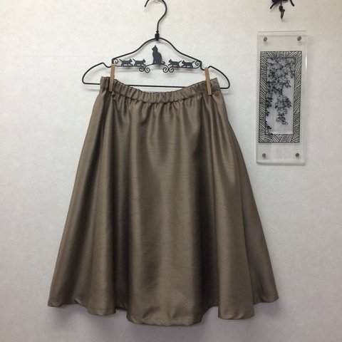 サイズ調整可♪綺麗なモカベージュカラーのふんわりギャザーフレアースカート(*'▽'*) 