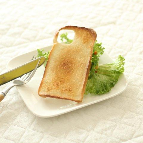 二ヶ月待ち〈iPhone12/12proスマホケース〉妖精のトースト 　パン　カバー　ぱん