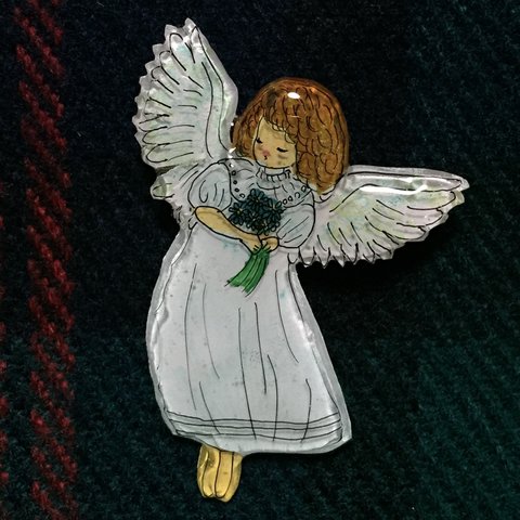 天使のブローチ
