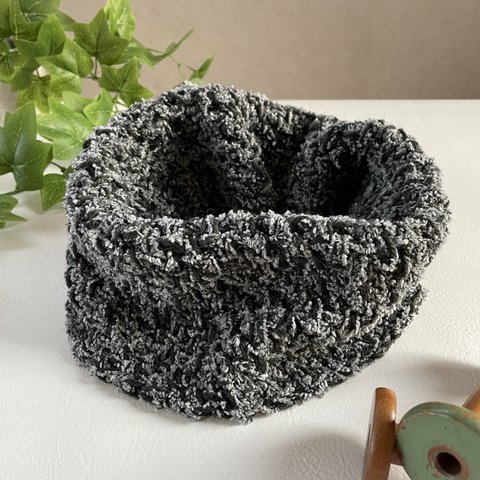 手編み🧶のスヌード　ブラックグレー