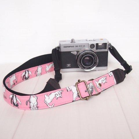 ピンクのヨガ猫 カメラストラップ