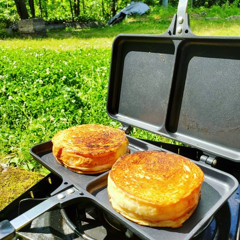 雑穀ごはんパンのホットサンド～ハムとチーズ～二個入り