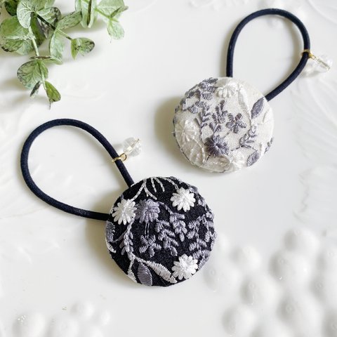 【winter botanical】モノトーン刺繍テキスタイル　ヘアゴム