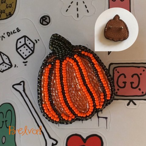 ビーズ刺繍のブローチ　-ハロウィンパンプキン-