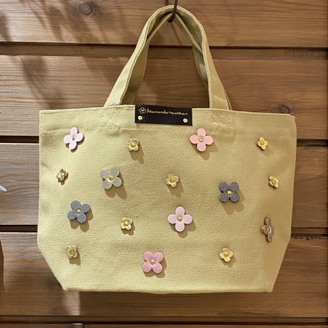 【SALE 価格￥3,510→￥2,310】ランチトートバッグS（No.821)バッグ色サンドベージュ• 花色ピンクメタリック)