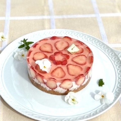 苺のムースケーキ＊Gateau mousse aux fraises＊