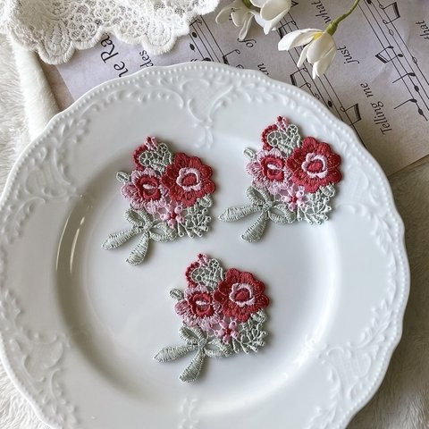 1枚 綺麗 花 フラワー 刺繍 ケミカルレース モチーフ アップリケ BK210905 ハンドメイド 手芸 素材 材料