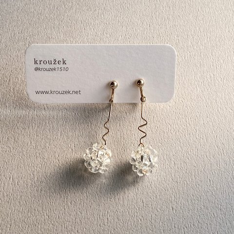 【ピアス/イヤリング】氷の粒とメタルパーツ