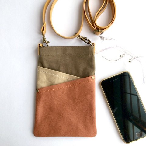 ビンテージ風帆布スマホショルダー　Vintage-style canvas smartphone shoulder