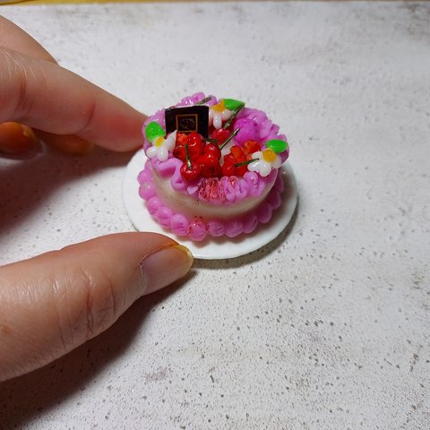 ミニチュアチェリーケーキ