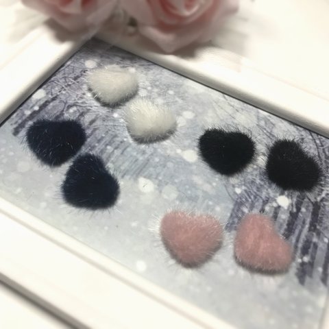 ハートモコモコピアス ネイビー