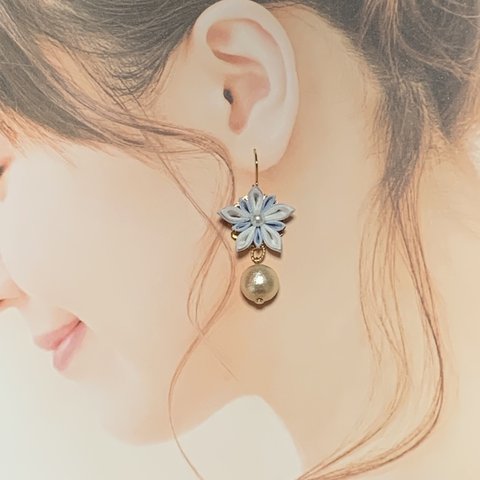 つまみ細工　サージカルステンレスピアス　スノーフラワー