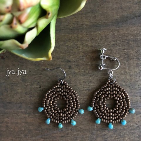 circle beads earrings - turquoise dot