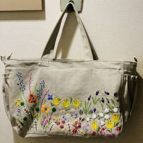 お庭の花を刺繍したビッグバッグ