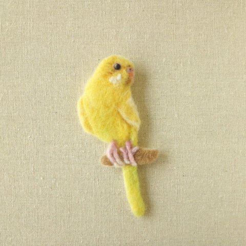 黄色いセキセイインコのブローチ風羊毛フェルト絵