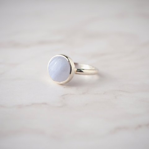 Blue lace agate ring -ブルーレースアゲート 彫金 天然石リング アクセサリー シンプルリング ジュエリー 大粒 重ね付け おしゃれ-