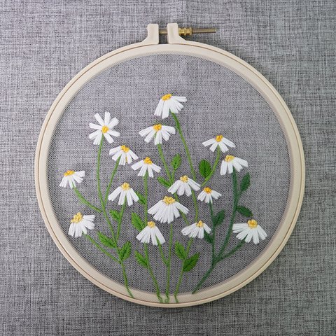 メッシュ刺繍キットマーガレット枠付き