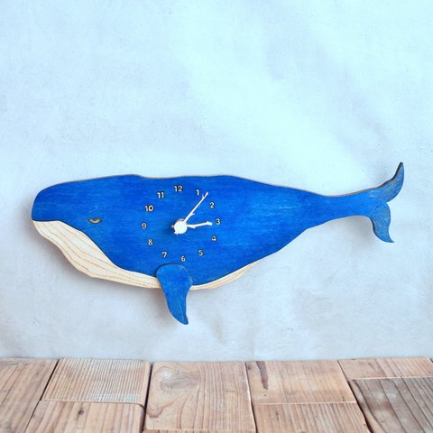 碧きナガスクジラが宇宙を泳ぐ＊レギュラーサイズ 時計 木製 掛け時計