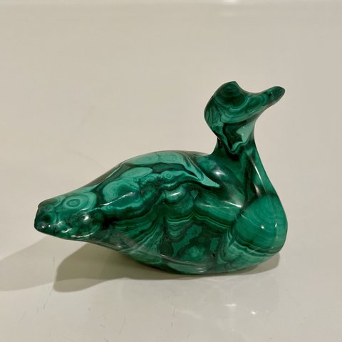 マカライトの鴨 孔雀石 動物オーラ ダック 天然石 パワーストーン 幸運 ラッキー グリーン 置物インテリア 鳥 雑貨グッズ 縁起物 風水晶