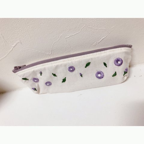 💠お花の刺繍のペンケース💠