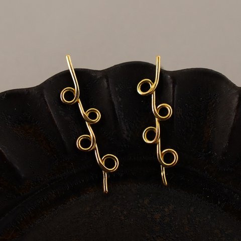 花かんむりピアス　ゴールド　brass