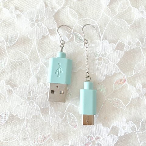 USB Type-Cピアス/イヤリング