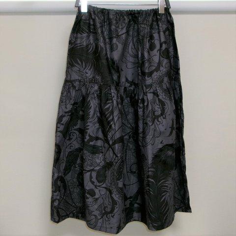 ゴシックロリータ柄のギャザースカート（S-Mサイズ相当）