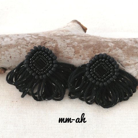 blackビーズ刺繍＊コットンフープフリンジピアス#ブラック