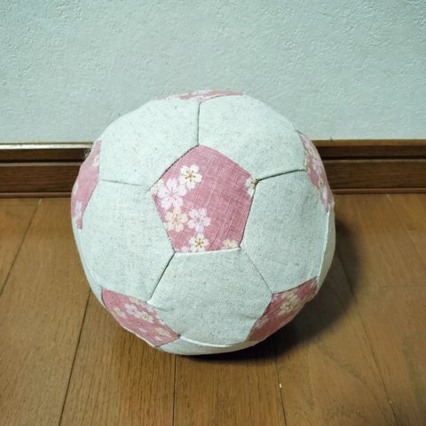 布サッカーボール　桜柄