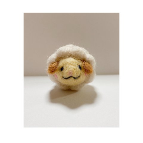 羊毛フェルト☆ひつじ🐑  キーホルダー ブローチ ヘアゴム