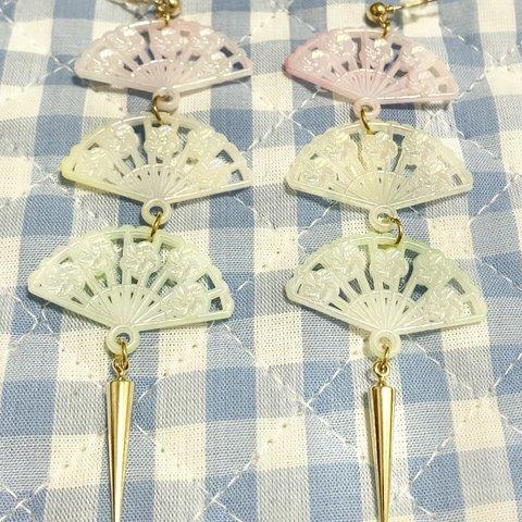 扇子×スパイクピアス