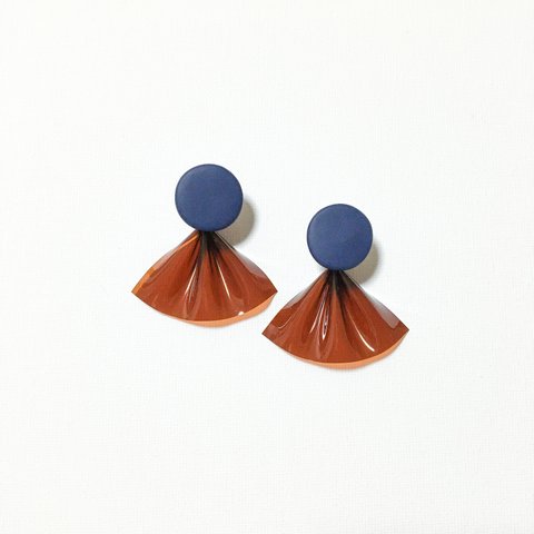 ポリマークレイ × PVC -navy- ピアス